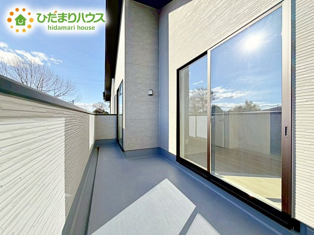 【バルコニー】 | 水戸市河和田12期　新築戸建 | 広々としたバルコニーは、大量の洗濯物を干しても余裕！お布団だって、家族全員分をいっきに干せますね(^O^)