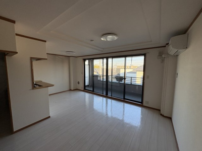 【居間・リビング】 | ロイヤルヒルズ KOIZUMI