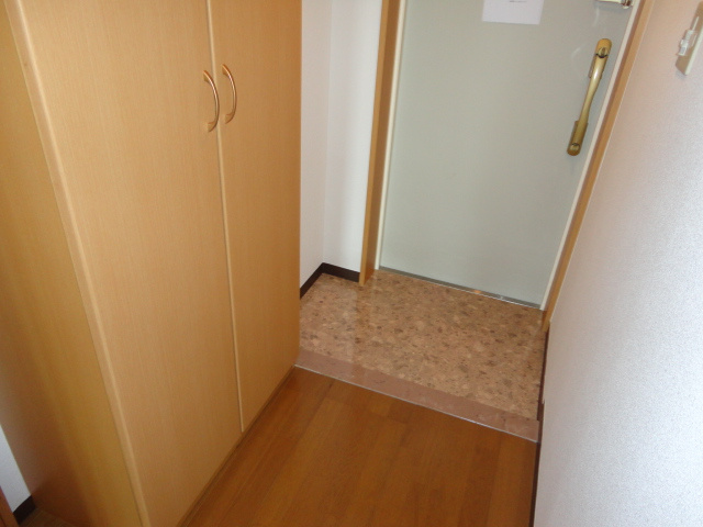 ソレアード武蔵浦和の玄関