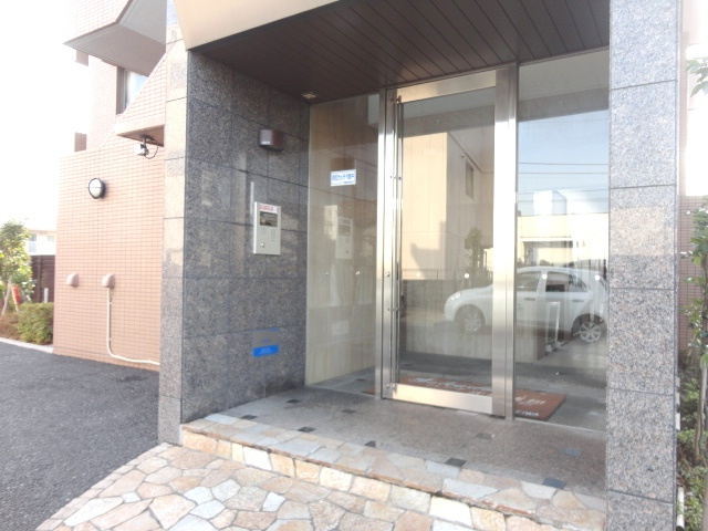 ソレアード武蔵浦和のエントランス