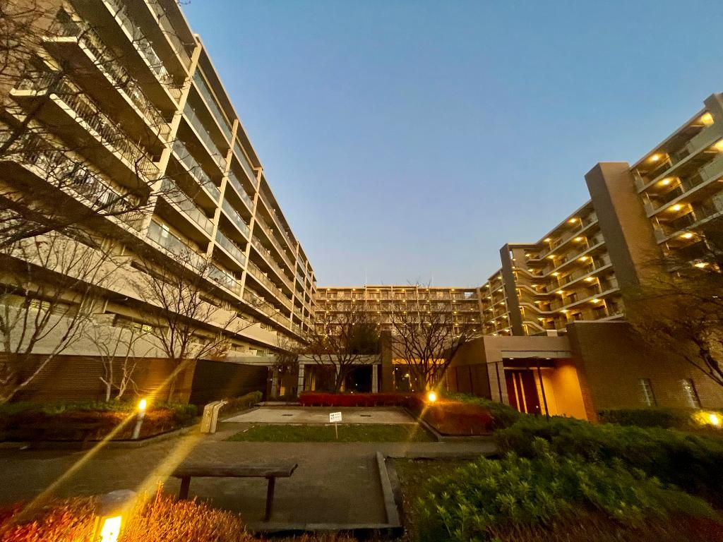 三鷹市下連雀９丁目の中古マンションの外観