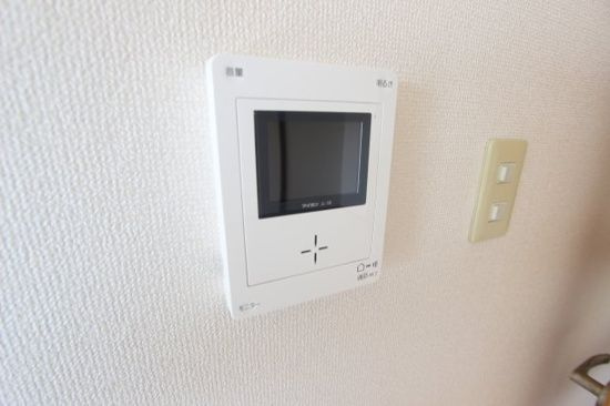 セブンスズキⅢのセキュリティ|モニター付きインターホンです