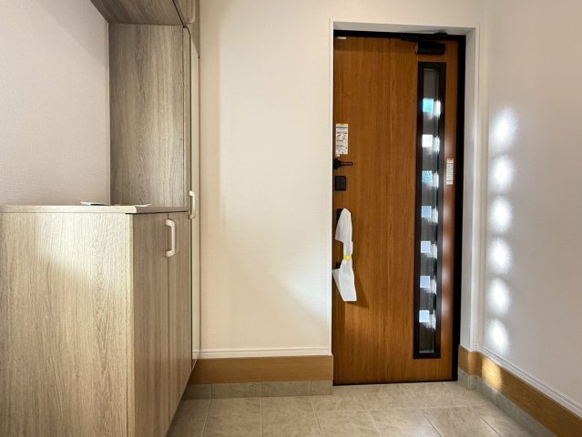 川口市芝宮根町　新築一戸建て　G号棟の玄関|きれいな玄関です