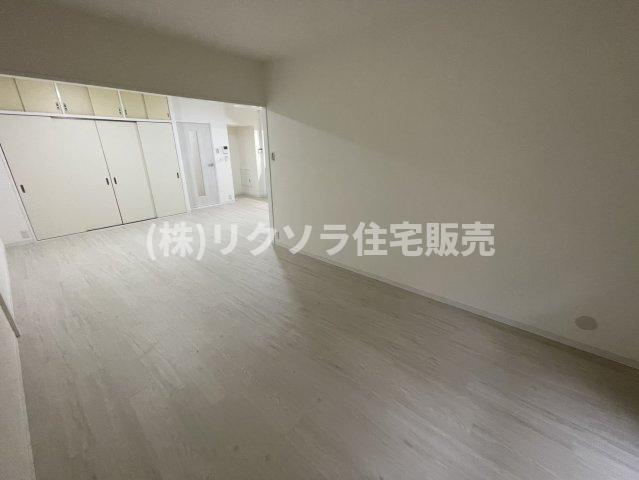 ライオンズマンション枚方のキッチン|LDK14.0帖
■物件内覧・資金計画相談・住宅ローン相談、リフォーム相談、お問合せ受付中■
※当日・翌日のご内覧、ご相談はお電話でのお問合せがスムーズです！
