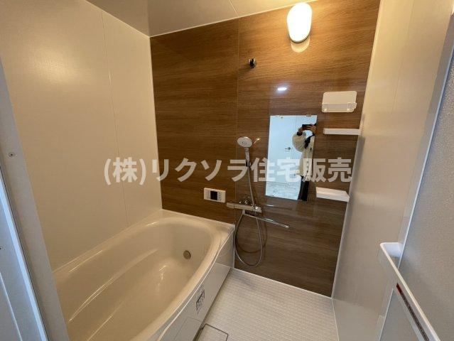 ライオンズマンション枚方の浴室|■物件内覧・資金計画相談・住宅ローン相談、リフォーム相談、お問合せ受付中■
※当日・翌日のご内覧、ご相談はお電話でのお問合せがスムーズです！