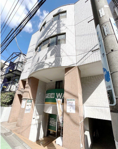 DRホームズ等々力　礼金0　2面バルコニー　南西角住戸のエントランス