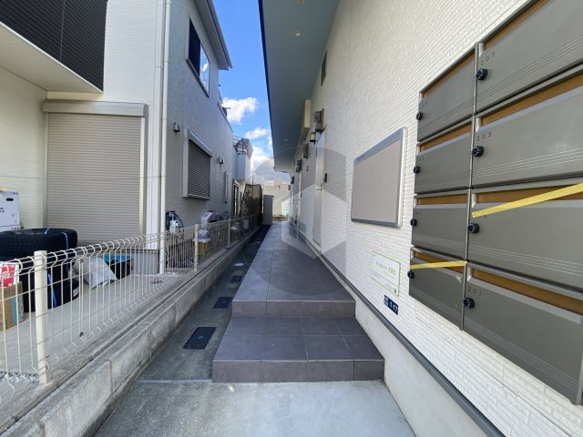 ル・スーリール大蓮北のエントランス