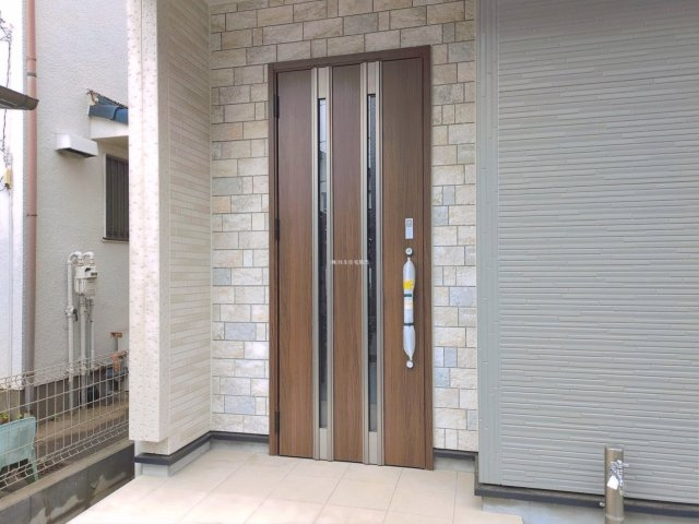 ふじみ野市川崎２丁目の新築一戸建の玄関
