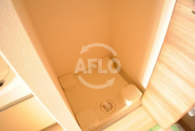 プレサンス難波幸町の洗面所|プレサンス難波幸町　洗濯機置場