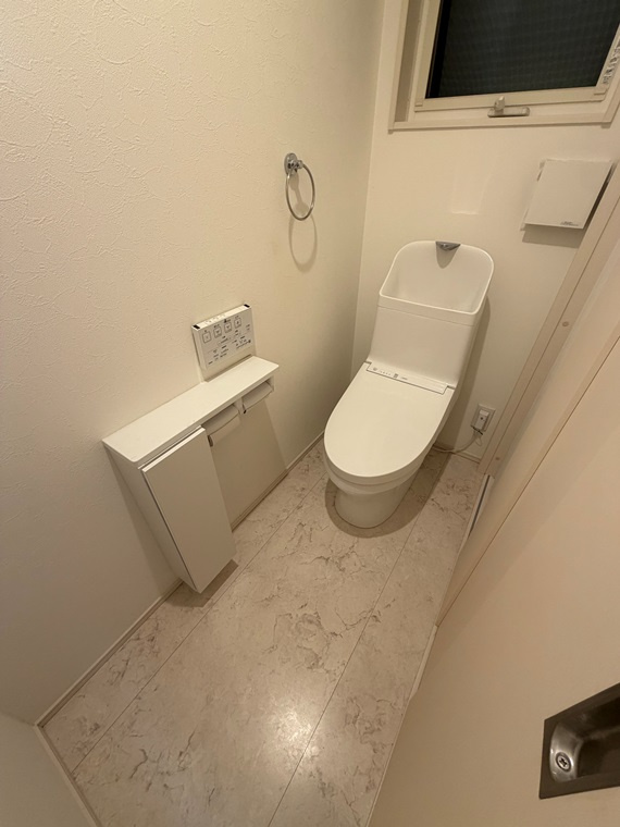 篠原東戸建のトイレ