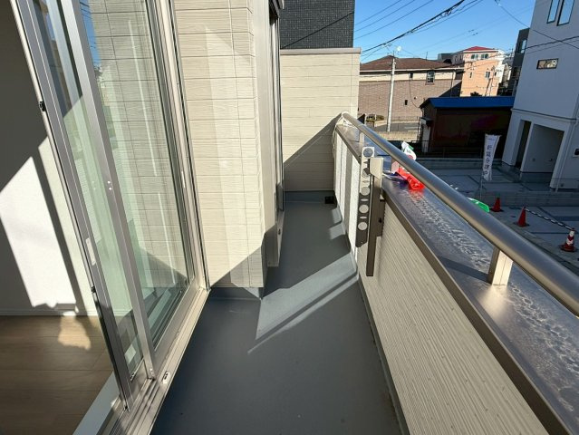 川口市芝宮根町　新築一戸建て　J号棟のバルコニー|陽当たり良好なバルコニーです