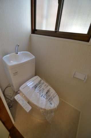 広島市西区観音町の一戸建てのトイレ