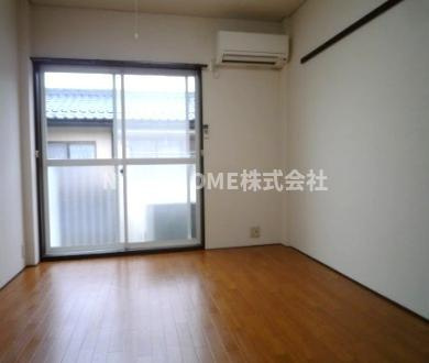 メゾンカトレアの居間・リビング|洋室のお部屋です☆彡