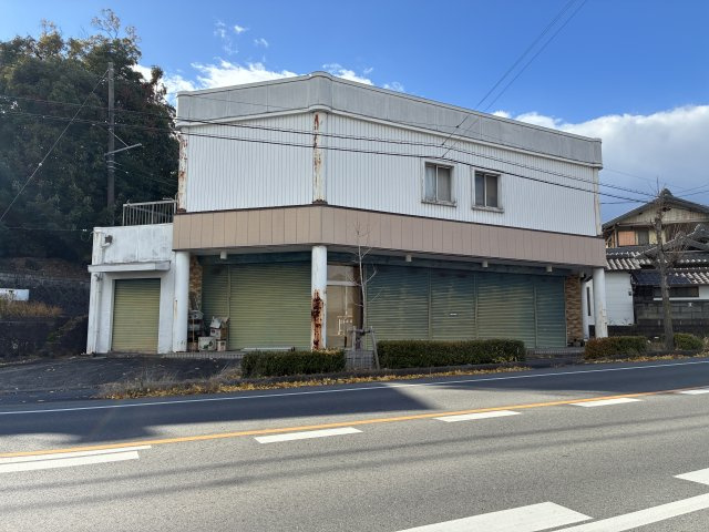 知多郡阿久比町大字植大字柿崎　店舗の前面道路含む現地写真