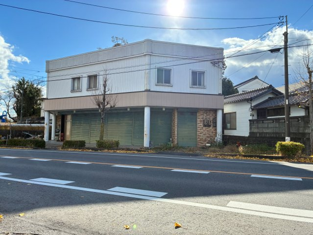 知多郡阿久比町大字植大字柿崎　店舗の前面道路含む現地写真