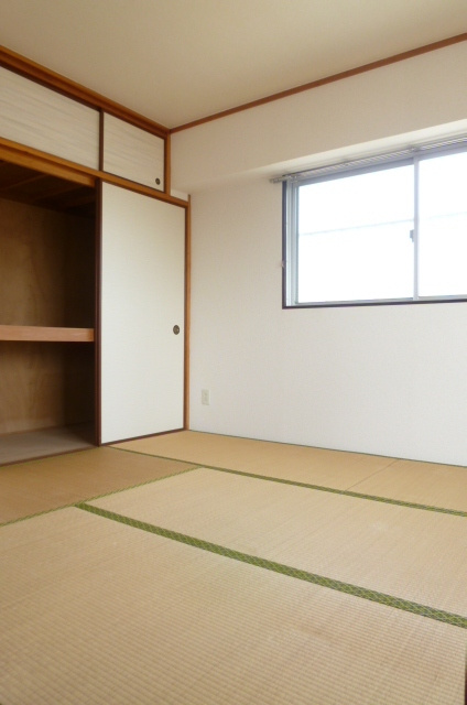 サンライトビル【キャッシュバック対象物件】の和室