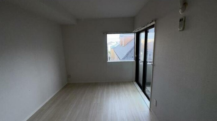 ユーコート浦安の居間・リビング