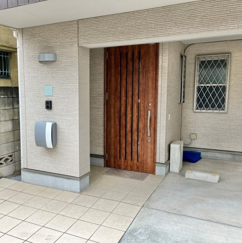 西蒲田戸建のエントランス