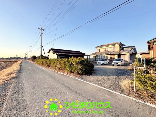 加須市下三俣　売地の前面道路含む現地写真