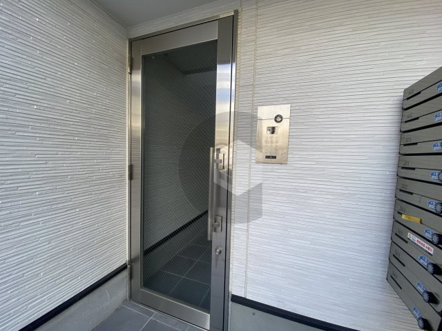 東大阪市大蓮北４丁目のアパートのエントランス