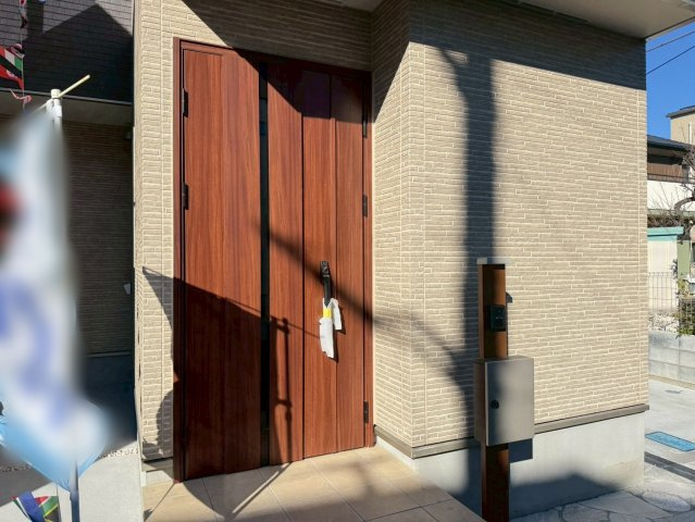 川口市芝宮根町　新築一戸建て　L号棟の玄関|玄関です
