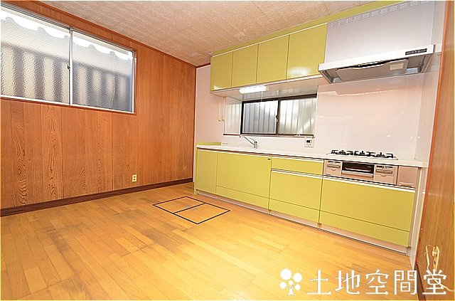 藤田１丁目貸家の居間・リビング