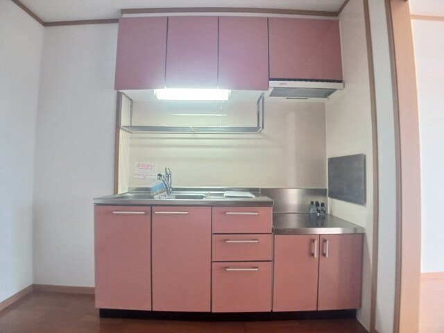 スリーワンスリーヒルズＣのキッチン