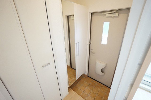 プロムナード上上津役Ａの玄関