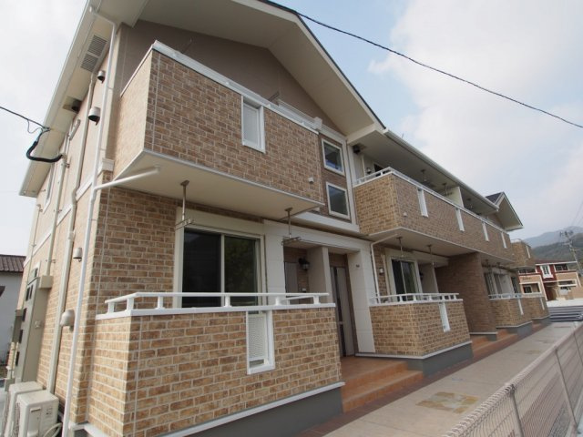 プロムナード上上津役Ａの外観