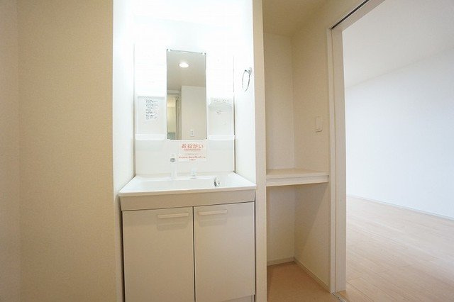 プロムナード上上津役Ａの洗面所