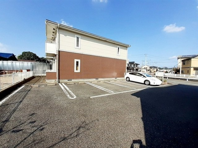 メゾン・コスミティーⅡ・Ａの駐車場