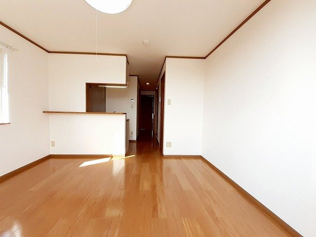 メゾン・コスミティーⅡ・Ａの居間・リビング