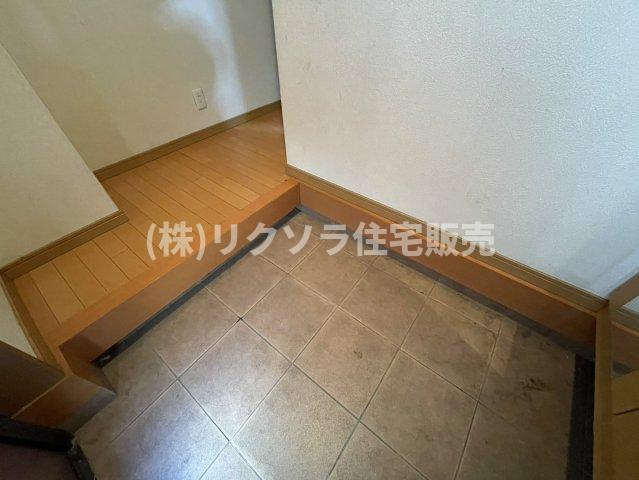 木屋元町　中古一戸建ての内装|玄関内部
■物件内覧・資金計画相談・住宅ローン相談、リフォーム相談、お問合せ受付中■
※当日・翌日のご内覧、ご相談はお電話でのお問合せがスムーズです！