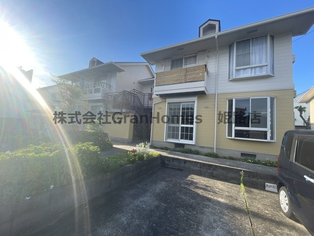 姫路市広畑区高浜町１丁目のハイツの外観