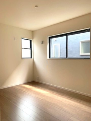 【洋室】 | Livele Garden.S松原市天美我堂2丁目　1号棟 | 6帖の洋室！全居室二面採光で明るく心地よい住空間。洋室のみの間取りで、こだわりの家具やインテリアもしっくり収まります。