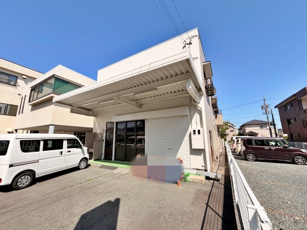 早出貸倉庫付住居