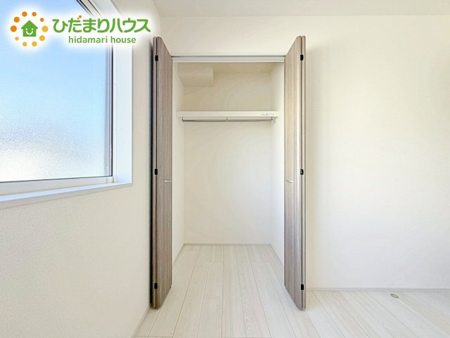 【収納】 | 水戸市姫子1丁目　新築戸建 | 壁一面にハンガーパイプと上棚を設置。大容量収納力！