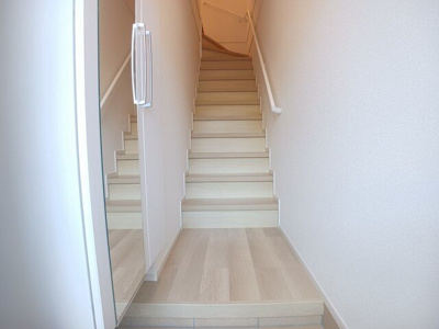 【玄関】 | ナチュラルライフ | 収納もある玄関です