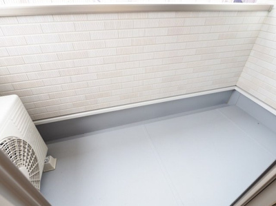 【バルコニー】 | ルミナス | バルコニーからの眺めを楽しみながら食事をしませんか