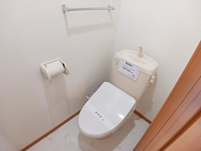 【トイレ】 | カレントハウス | 落ち着いた色調のトイレです
