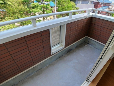 【バルコニー】 | カレントハウス | お洗濯にも便利なバルコニー付き