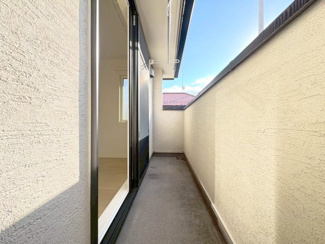 【バルコニー】 | 箕面市桜ヶ丘2丁目貸家