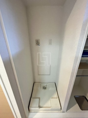 【設備】 | ユーレジデンス淀屋橋 | ジュネーゼグラン淀屋橋　室内洗濯機置き場