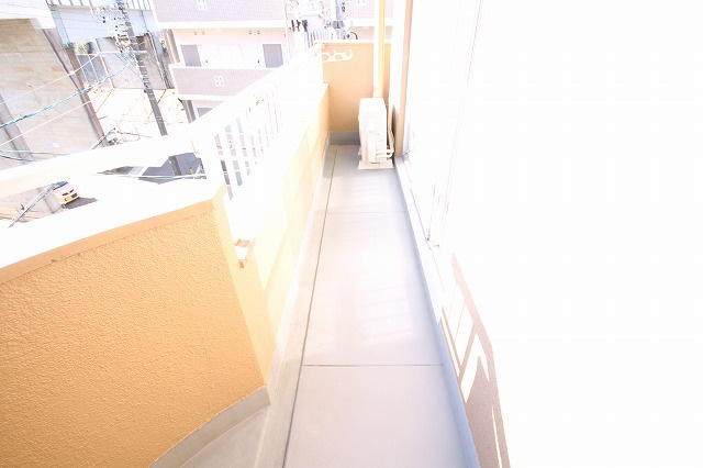 メゾンサーブルのバルコニー