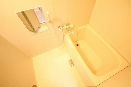 メゾンサーブルの浴室