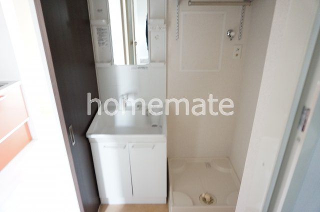 熊本市中央区本荘２丁目のアパートの独立洗面台