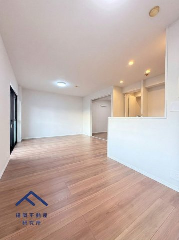 JGMシュリアン周船寺弐番館の居間・リビング