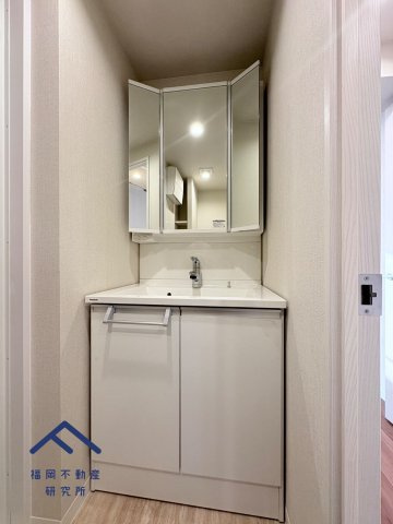 JGMシュリアン周船寺弐番館の独立洗面台