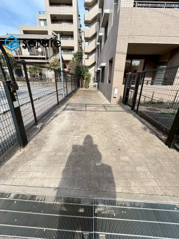ヴィルヌーブ新所沢の駐車場|2/5　撮影