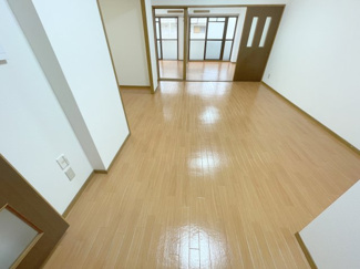 【居間・リビング】 | イプシロンB棟　311 | ※内観写真は間取改造後の同型タイプＢ棟212号（2023．11）撮影分を代用・準備中